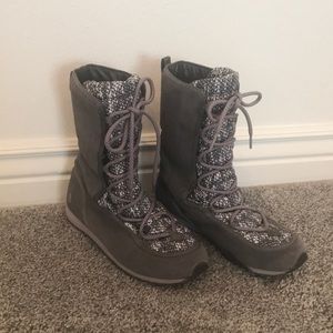 Women’s The North Face boots